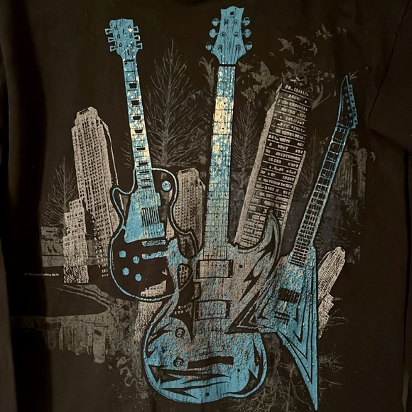 Boy’s Long Sleeve Tshirt, size Small, Black, City Scape & Electric Guitars - Picture 2 of 4